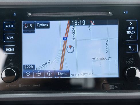 Used 2017 Toyota Tacoma TRD Off-Road w/ Tow Package (A/T) image 32