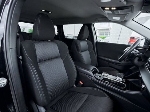 Used 2025 Mitsubishi Outlander ES image 30