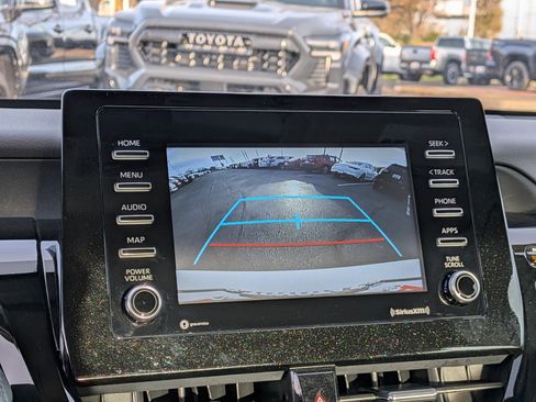 Used 2022 Toyota Camry LE image 29