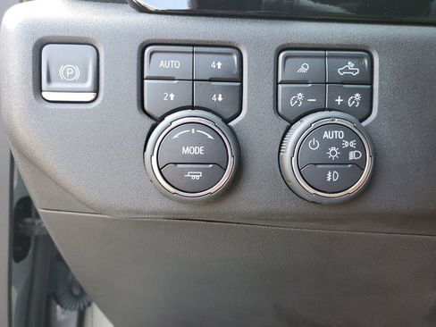 Used 2024 Chevrolet Silverado 3500 High Country w/ Technology Package image 30