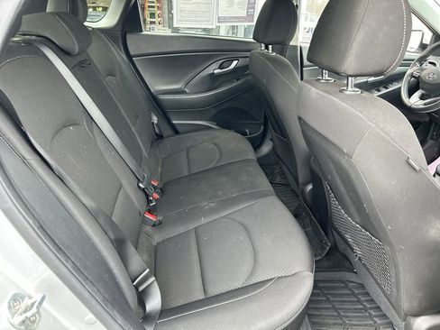 Used 2019 Hyundai Elantra GT image 22