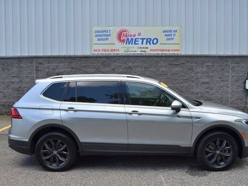 Used 2024 Volkswagen Tiguan SE AWD/4WD image 9
