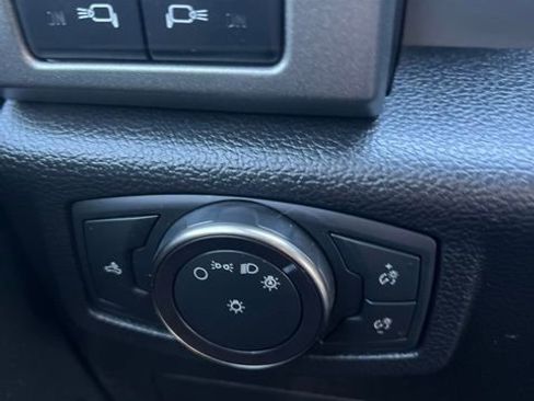 Used 2018 Ford F150 Raptor w/ Equipment Group 802A Luxury image 12