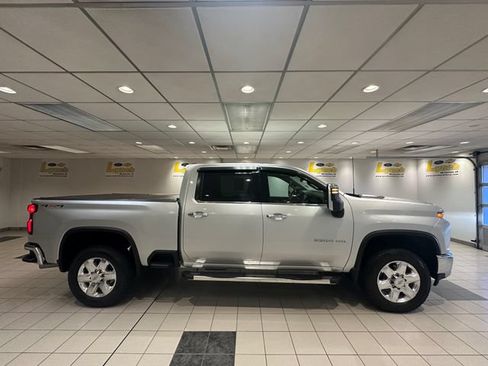Used 2022 Chevrolet Silverado 2500 LTZ w/ LTZ Plus Package AWD/4WD image 3