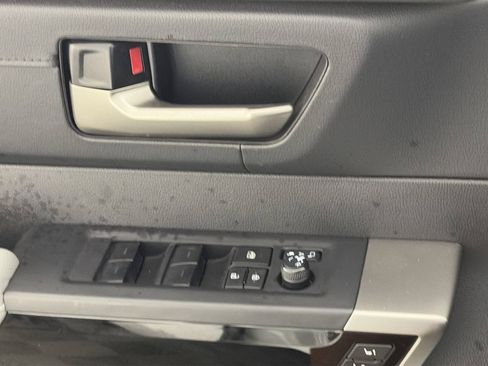 Used 2024 Toyota Tundra Limited AWD/4WD image 17