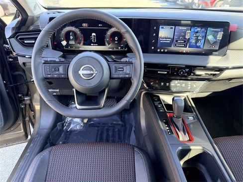 New 2026 Nissan Kicks SR w/ Cold Weather Package image 16