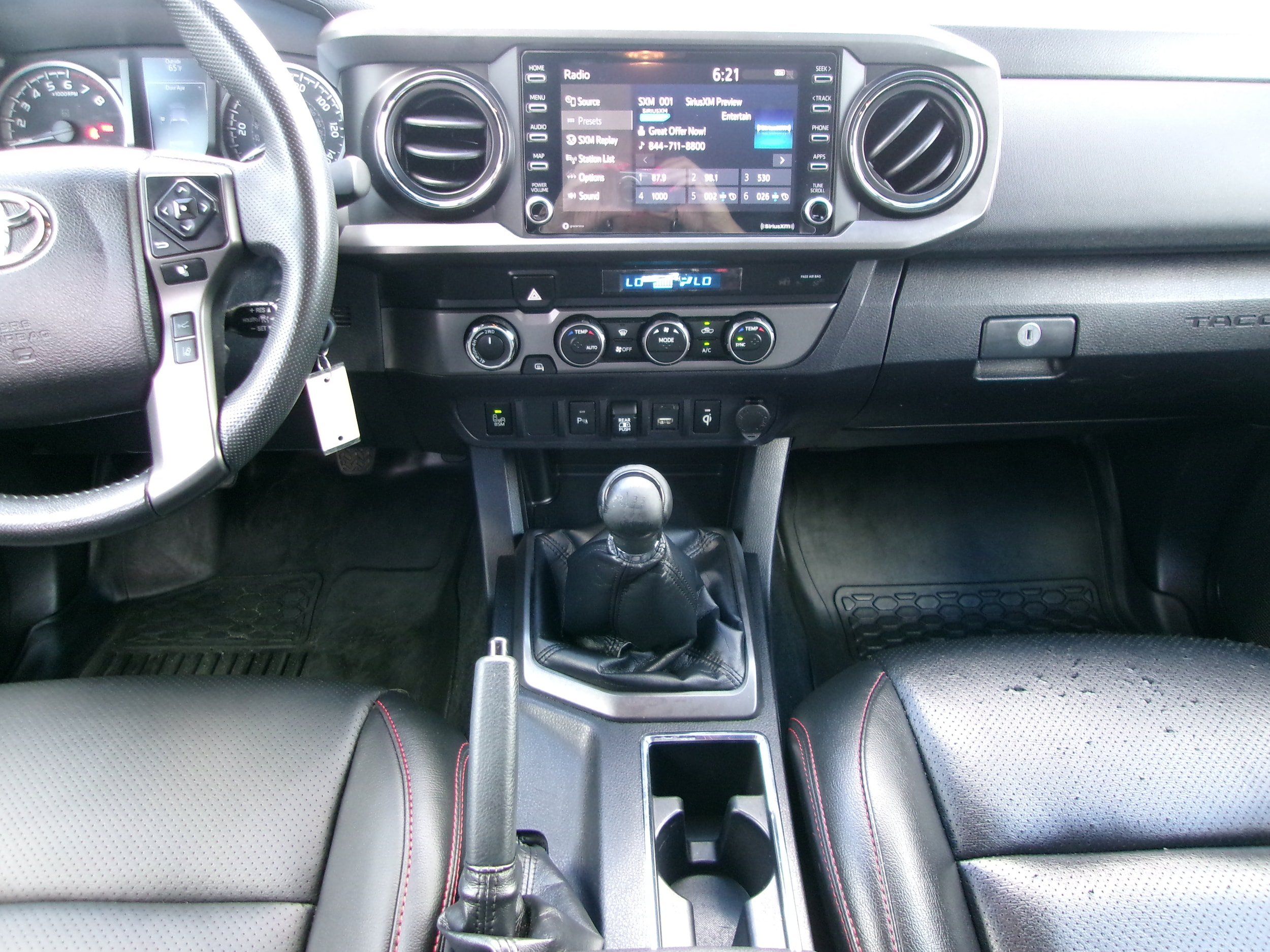 Used 2021 Toyota Tacoma TRD Off-Road w/ Technology Package AWD/4WD image 13