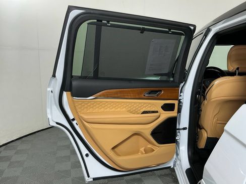 Used 2025 Jeep Grand Cherokee L Summit AWD/4WD image 23