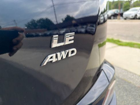 Used 2017 Toyota RAV4 LE w/ All Weather Liner Package AWD/4WD image 17