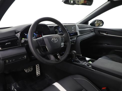 Used 2026 Toyota Camry SE w/ Multimedia Upgrade Package image 23