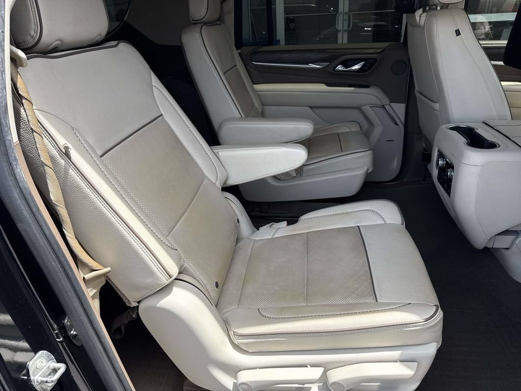 Used 2021 GMC Yukon XL Denali w/ Denali Ultimate Package RWD image 8