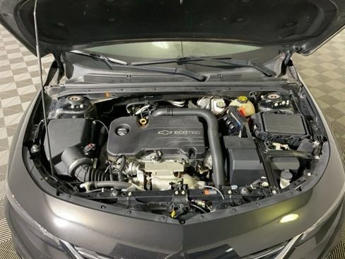 Used 2017 Chevrolet Malibu LT image 44