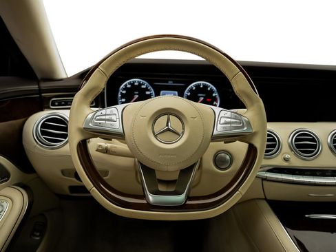 Used 2015 Mercedes-Benz S 550 4MATIC Coupe w/ Premium 1 Package image 31
