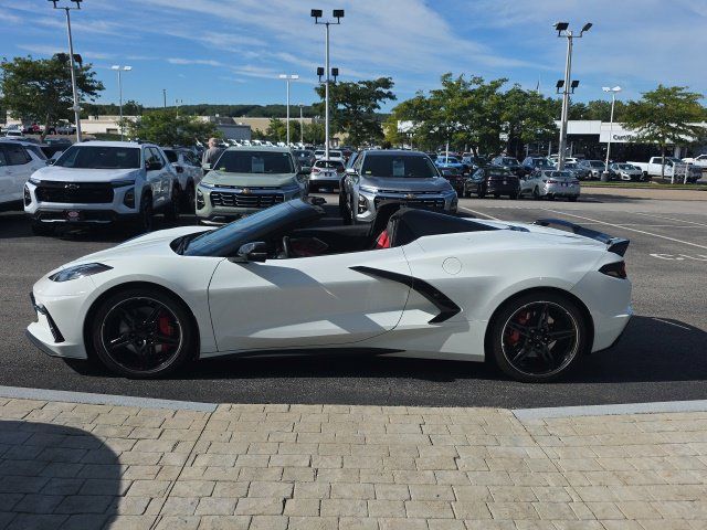 Used 2024 Chevrolet Corvette Stingray Premium Conv w/ Z51 Performance Package RWD image 5