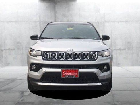 Used 2025 Jeep Compass Limited AWD/4WD image 4