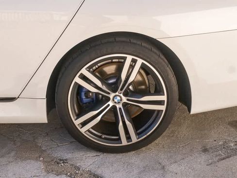 Used 2018 BMW 740i image 6