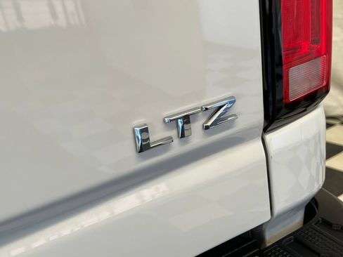 Used 2025 Chevrolet Silverado 2500 LTZ AWD/4WD image 18