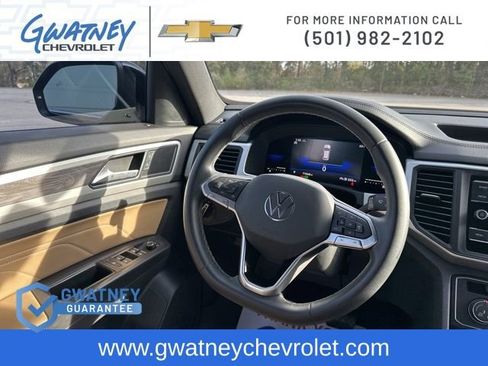 Used 2022 Volkswagen Atlas Cross Sport SE image 24