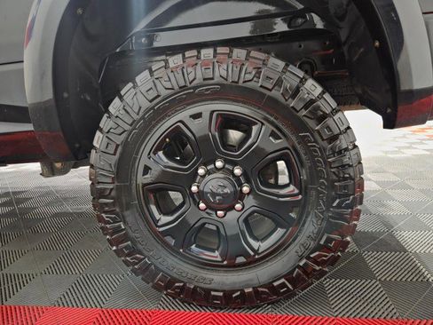 Used 2015 RAM 2500 Laramie w/ Black Appearance Group image 77