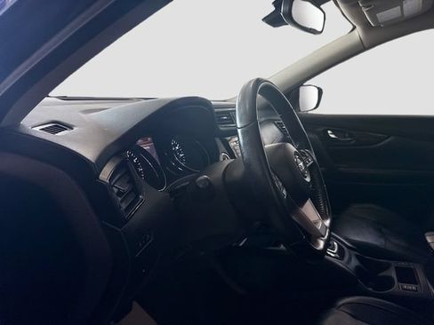 Used 2018 Nissan Rogue SL AWD/4WD image 10