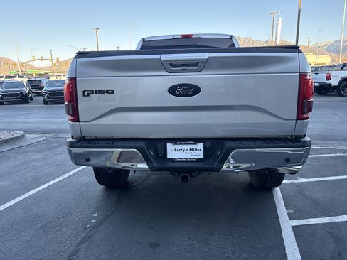 Used 2017 Ford F150 Lariat w/ Equipment Group 501A Mid image 5