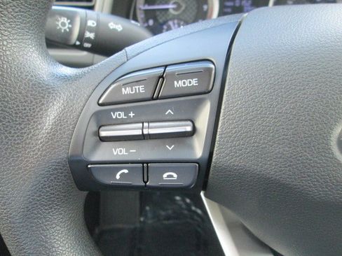 Used 2019 Hyundai Elantra SE w/ Cargo Package FWD image 17
