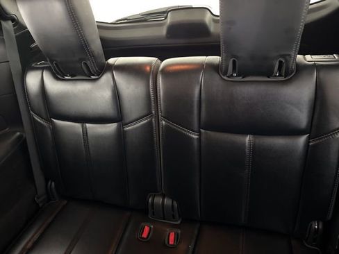 Used 2020 Nissan Pathfinder SL AWD/4WD image 25