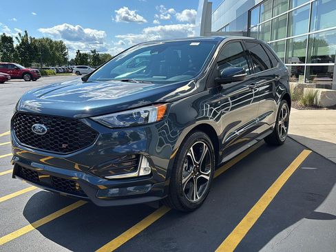 Used 2023 Ford Edge ST AWD/4WD image 3