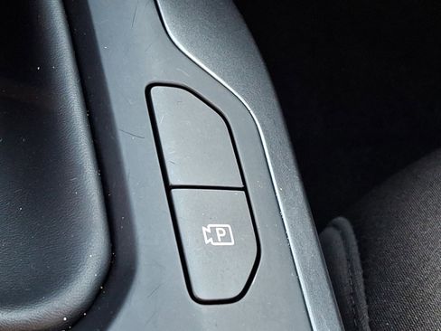 Used 2025 Kia K4 LXS image 24