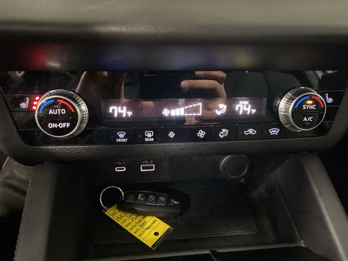 Used 2023 Mitsubishi Outlander SE image 13