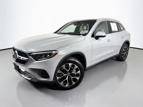 Used 2025 Mercedes-Benz GLC 350e 4MATIC image 1