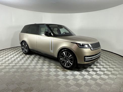 Used 2022 Land Rover Range Rover First Edition image 6