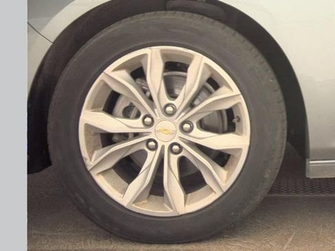 Used 2024 Chevrolet Malibu LT FWD image 20