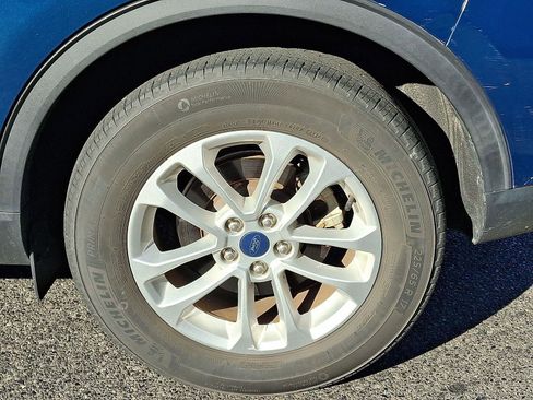 Used 2020 Ford Escape SE image 11