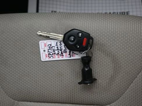 Used 2017 Subaru Impreza 2.0i Premium image 10