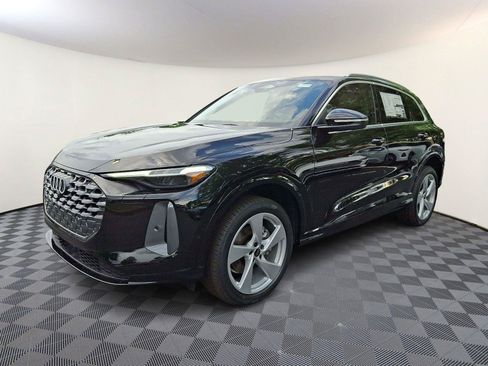 Used 2025 Audi Q5 Premium w/ Premium Plus AWD/4WD image 3
