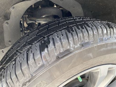 Certified 2023 Ford F150 Lariat w/ Equipment Group 502A High image 39