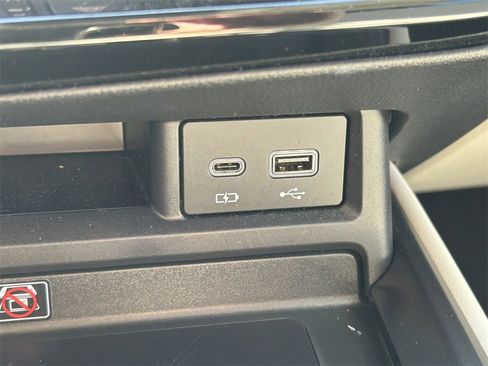 Used 2025 Lexus NX 300h AWD w/ Luxury Package image 29