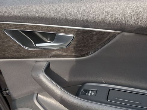 Used 2021 Audi Q7 2.0T Premium w/ Convenience Package image 34