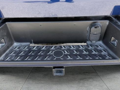 Used 2021 Nissan Titan SV w/ Accessory Utility Package RWD image 12