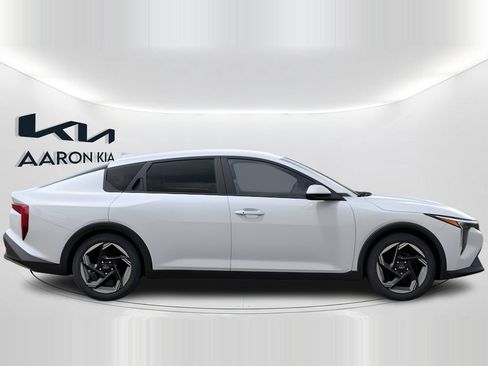 New 2026 Kia K4 EX FWD image 8