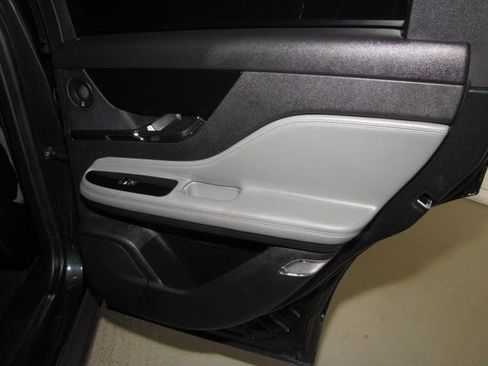 Used 2020 Lincoln Corsair Reserve image 19