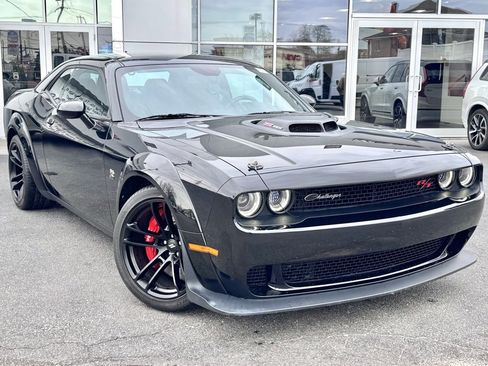 Used 2022 Dodge Challenger R/T Scat Pack image 1