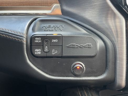 Used 2019 RAM 2500 Limited image 33