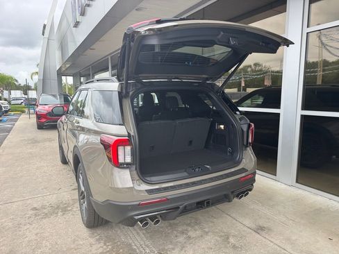 New 2026 Ford Explorer ST image 19