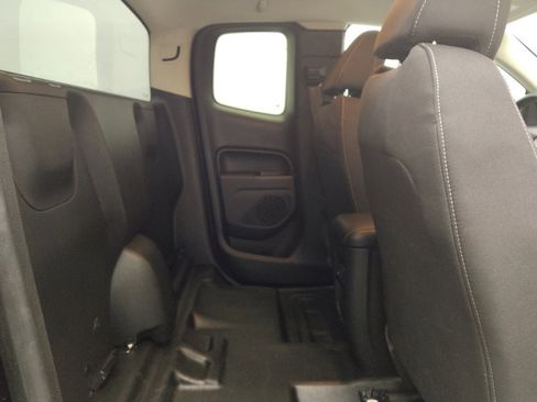 Used 2022 Chevrolet Colorado LT w/ Fleet Safety Package image 19