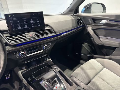 Used 2024 Audi SQ5 Prestige image 16