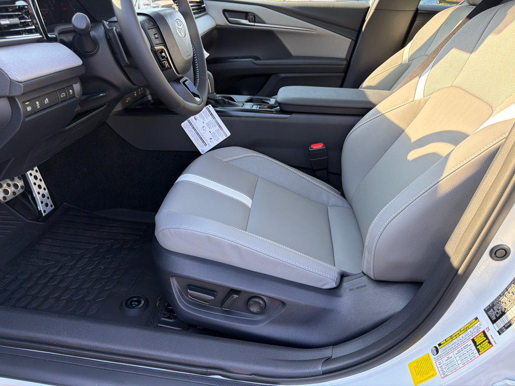 New 2026 Toyota Camry SE w/ Multimedia Upgrade Package FWD image 11