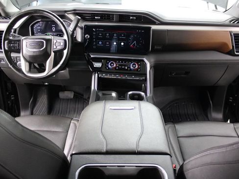 Used 2024 GMC Sierra 2500 Denali w/ Technology Package image 32