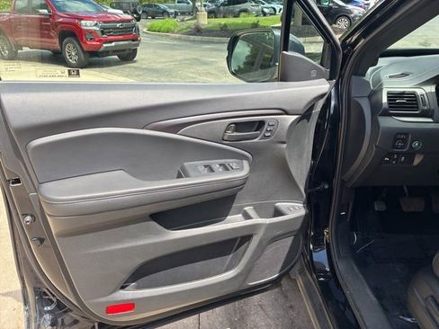 Used 2025 Honda Passport EX-L image 9